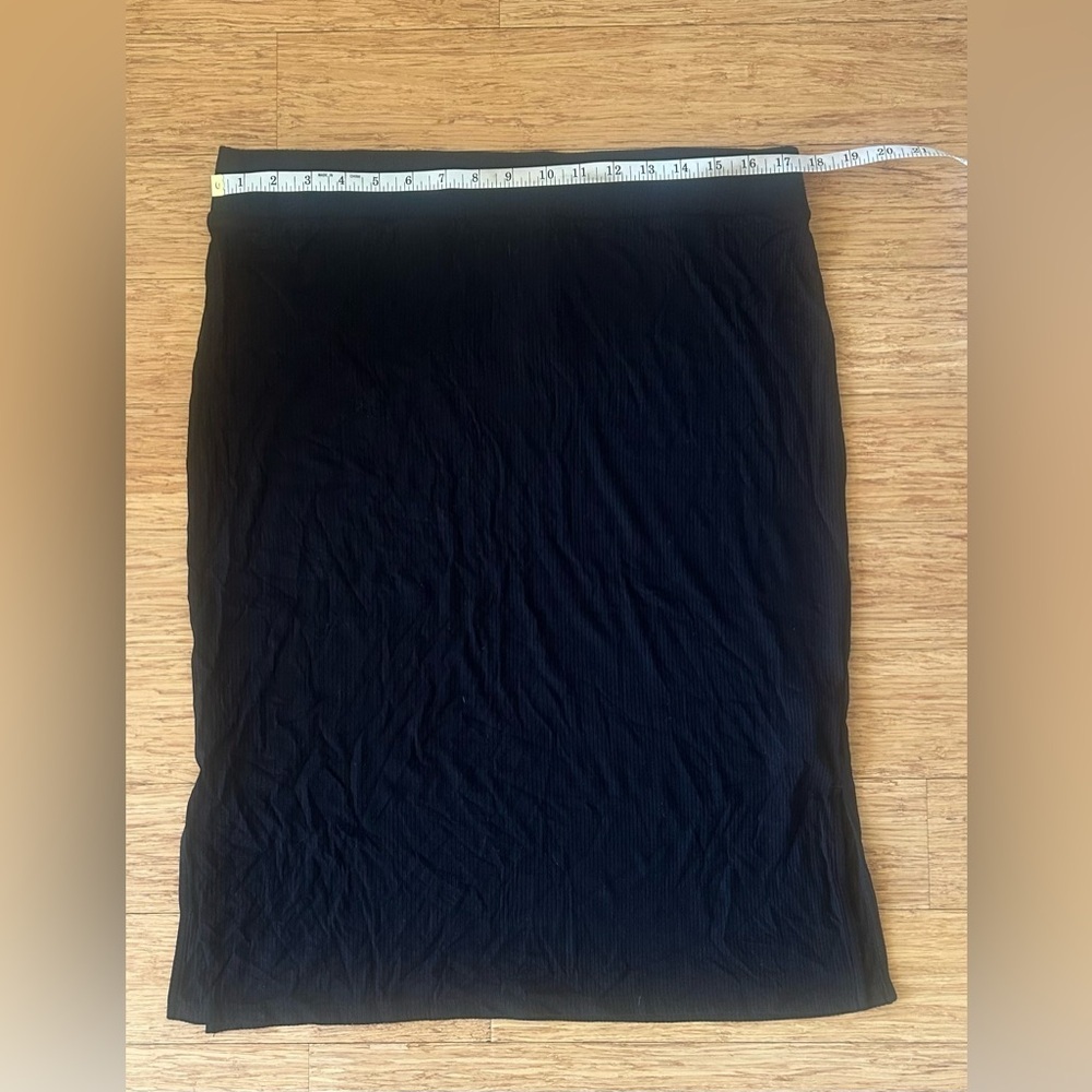 GAP NWT Classic Black Pencil Skirt Waist 35, Length 26 - Picture 3 of 6